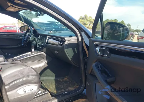 2020 Porsche Macan from USA, damaged, VIN WP1AA2A58LLB03143